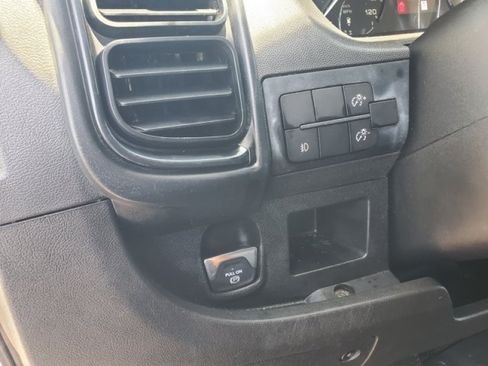 Used 2025 RAM ProMaster 3500 w/ Convenience Group FWD image 17