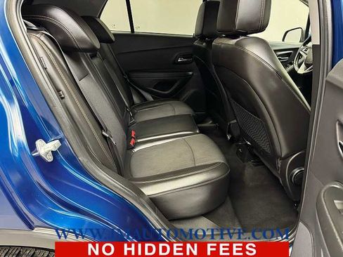 Used 2019 Chevrolet Trax LT w/ LT Convenience Package image 17