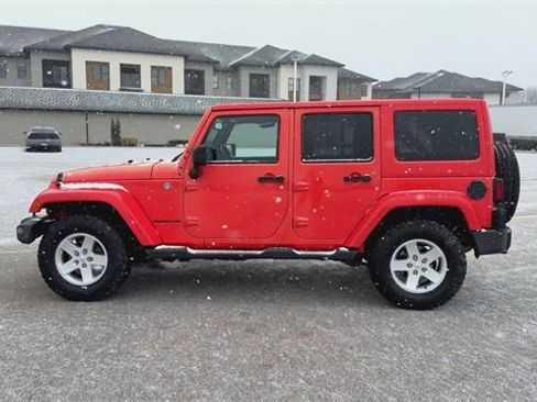 Used 2013 Jeep Wrangler Unlimited Sport image 5