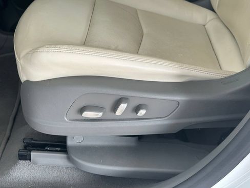 Used 2021 Cadillac XT6 Premium Luxury AWD/4WD image 13