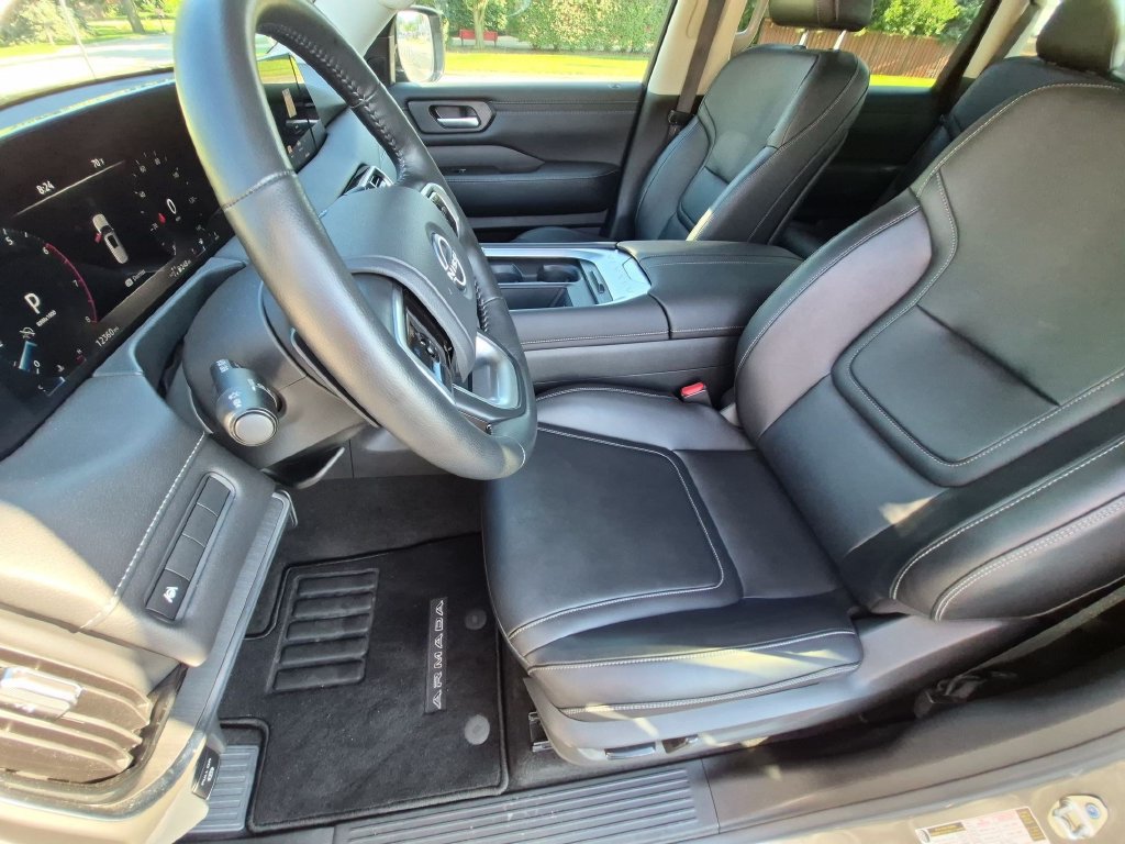 Used 2026 Nissan Armada SV AWD/4WD image 11