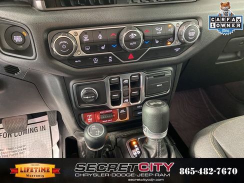 Used 2025 Jeep Wrangler Willys image 23