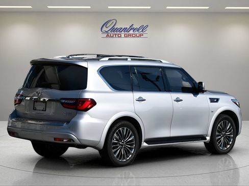 Used 2019 INFINITI QX80 Luxe w/ 22" Wheel Package AWD/4WD image 4