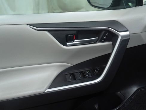 Used 2023 Toyota RAV4 XLE Premium image 24