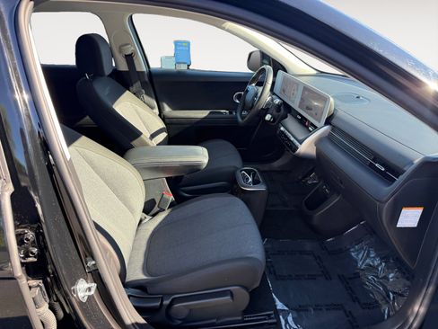 Used 2024 Hyundai Ioniq 5 SEL RWD image 19