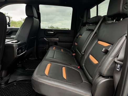 Used 2023 GMC Sierra 2500 AT4 w/ AT4 Preferred Package image 31