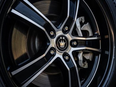 Used 2013 Ford Mustang GT Premium image 3