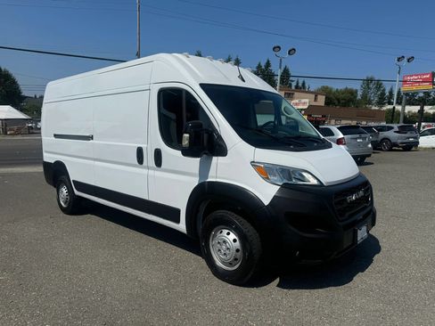 Used 2023 RAM ProMaster 2500 FWD image 8