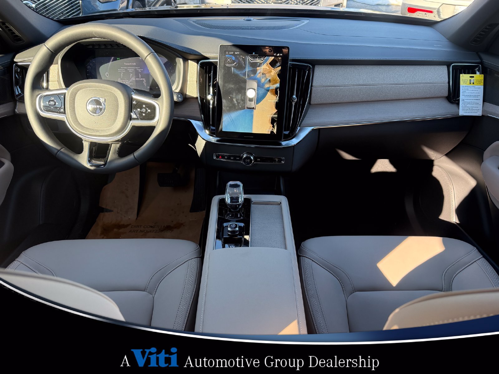 Used 2026 Volvo XC90 B5 Plus w/ Protection Package Premier AWD/4WD image 2