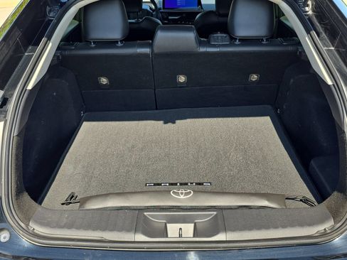 Used 2024 Toyota Prius XLE FWD image 30