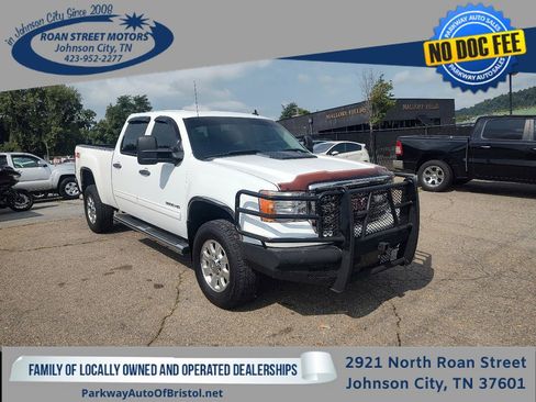 Used 2013 GMC Sierra 3500 SLE w/ Suspension Package, Off-Road AWD/4WD image 1