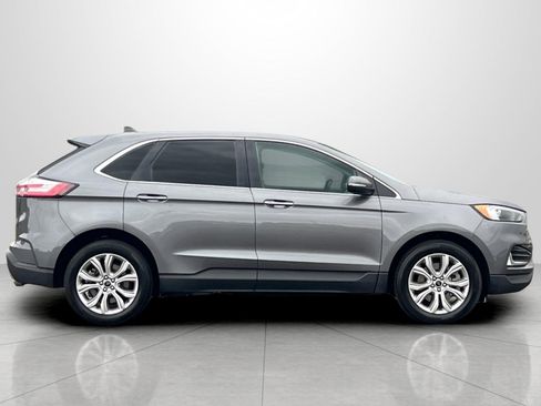 Used 2023 Ford Edge Titanium image 3