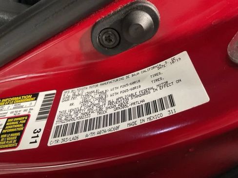 Used 2020 Toyota Tacoma Limited AWD/4WD image 29