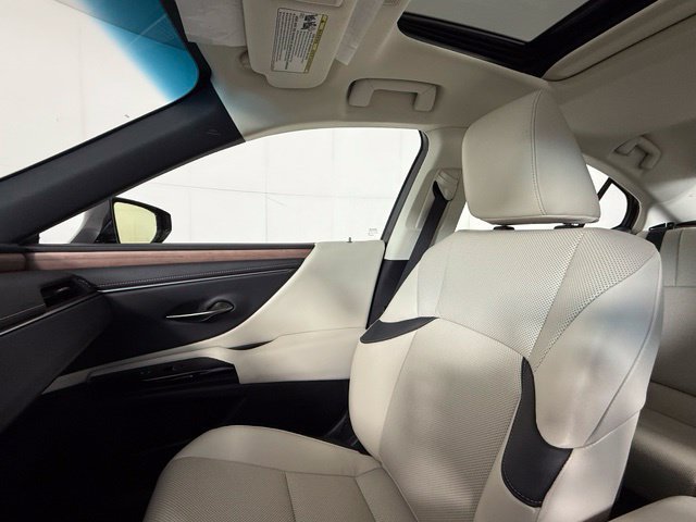 Used 2025 Lexus ES 350 w/ Premium Package FWD image 21