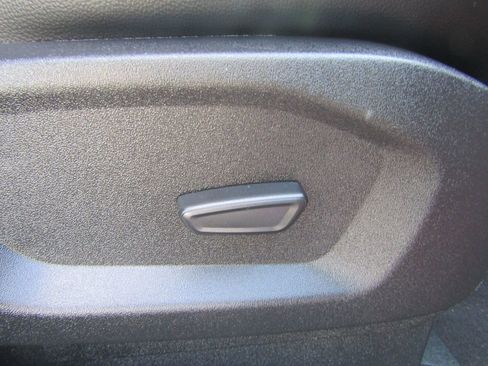 Used 2024 Ford Edge SEL w/ Convenience Package image 37