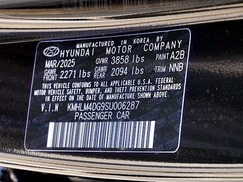 Certified 2025 Hyundai Elantra Sport FWD image 31