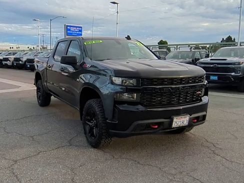 Used 2022 Chevrolet Silverado 1500 Custom Trail Boss AWD/4WD image 2