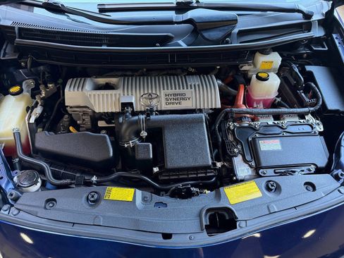 Used 2013 Toyota Prius Three w/ Solar Roof Pkg image 21