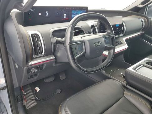 Used 2025 Ford Expedition Tremor AWD/4WD image 18