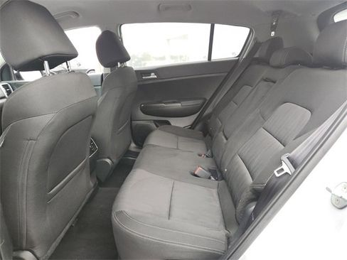 Used 2022 Kia Sportage LX image 10