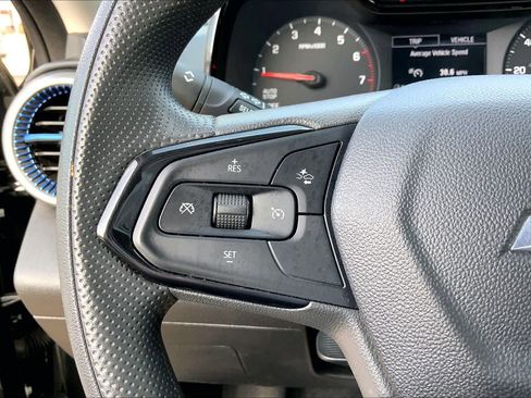 Used 2025 Chevrolet Trax LS FWD image 24