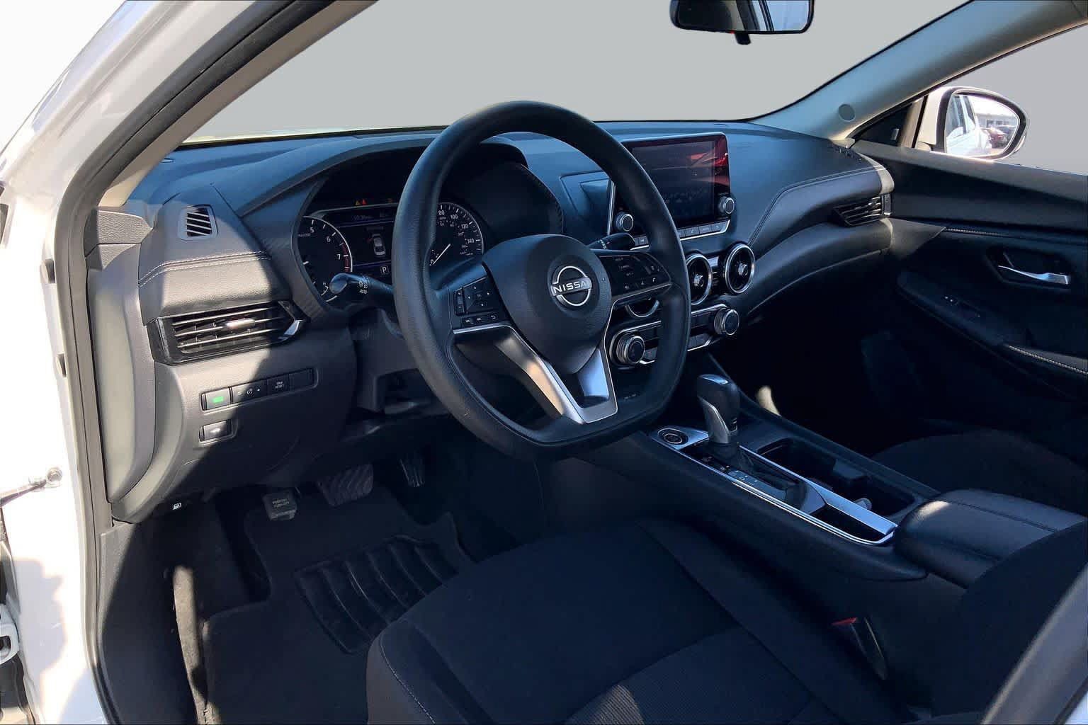 Used 2024 Nissan Sentra SV FWD image 17
