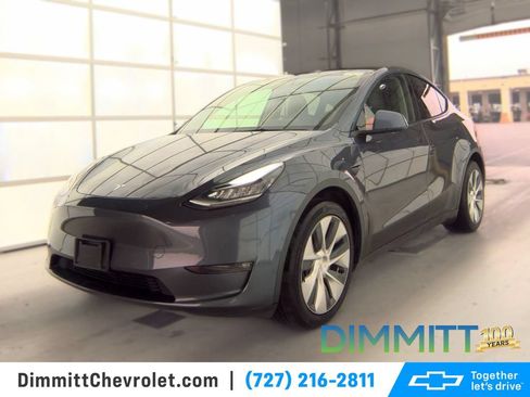 Used 2021 Tesla Model Y Long Range AWD/4WD image 1