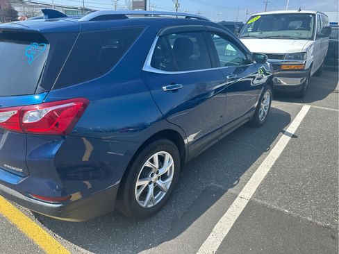 Used 2021 Chevrolet Equinox Premier image 3