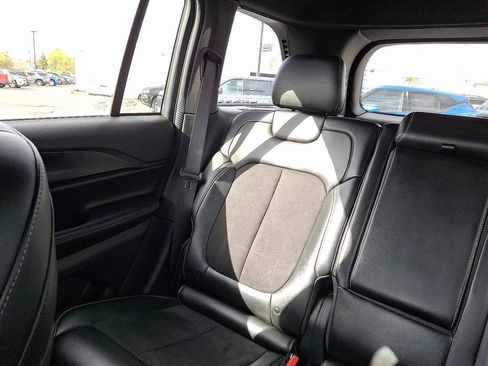 Used 2023 Jeep Grand Cherokee Altitude AWD/4WD image 19