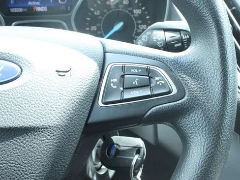 Used 2018 Ford Escape SE w/ SE Sync 3 Package FWD image 24