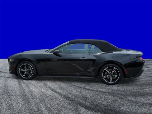Used 2025 Ford Mustang Convertible image 7