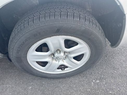 Used 2012 Toyota RAV4 FWD w/ Value Pkg image 11