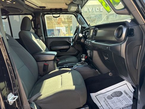 Used 2019 Jeep Wrangler Unlimited Sport S image 23