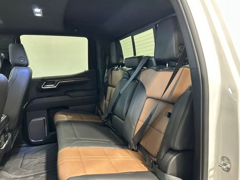 Used 2024 Chevrolet Silverado 1500 High Country w/ High Country Premium Package AWD/4WD image 36