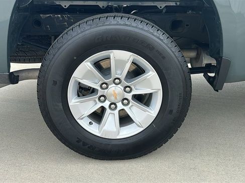 Used 2025 Chevrolet Silverado 1500 LT RWD image 16
