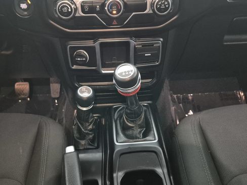 Used 2021 Jeep Wrangler Unlimited Sport AWD/4WD image 13