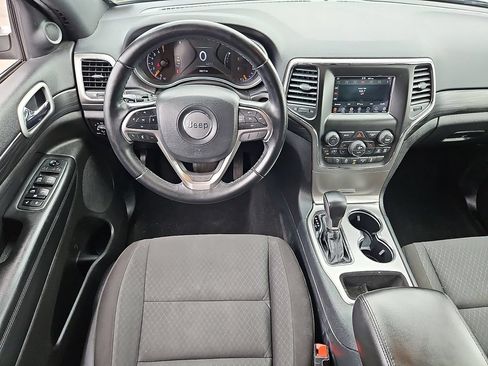 Certified 2020 Jeep Grand Cherokee Laredo AWD/4WD image 11