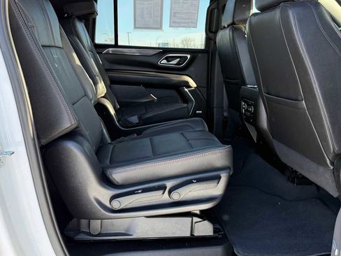 Used 2024 Chevrolet Suburban RST w/ Luxury Package image 12