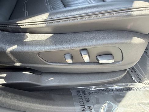 Used 2021 Cadillac XT6 Premium Luxury w/ Platinum Package AWD/4WD image 11