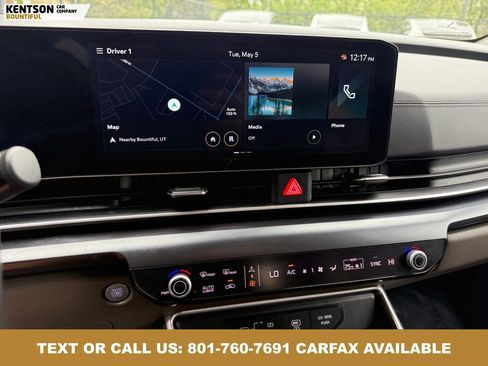 Used 2025 Kia Carnival FWD image 21