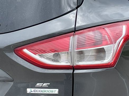 Used 2015 Ford Escape SE FWD image 6