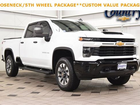 Used 2024 Chevrolet Silverado 2500 Custom w/ Custom Value Package image 1