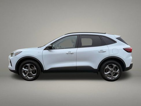 Used 2025 Ford Escape ST-Line AWD/4WD image 2