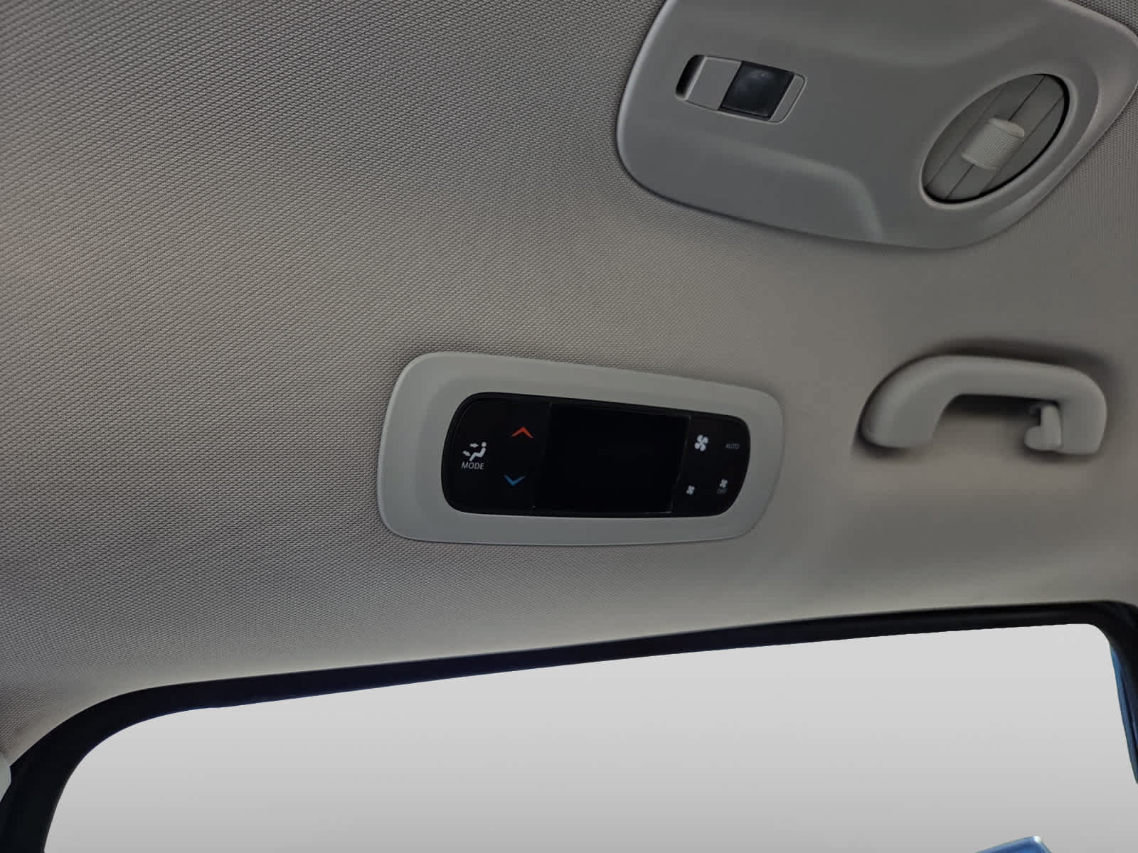 Used 2023 Chrysler Pacifica Touring-L FWD image 21