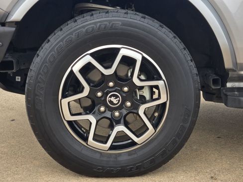 Used 2022 Ford Bronco Outer Banks image 14