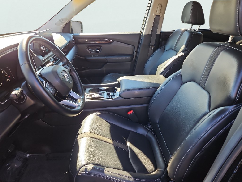 Certified 2025 Honda Pilot EX-L image 32