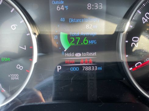 Certified 2021 Toyota RAV4 XLE Premium AWD/4WD image 25