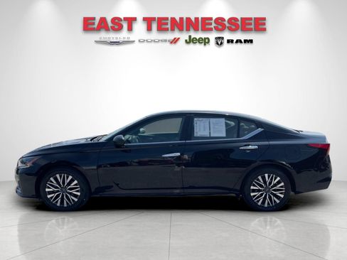 Used 2024 Nissan Altima 2.5 SV FWD image 6
