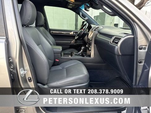 Used 2020 Lexus GX 460 Premium w/ Premium Package image 12