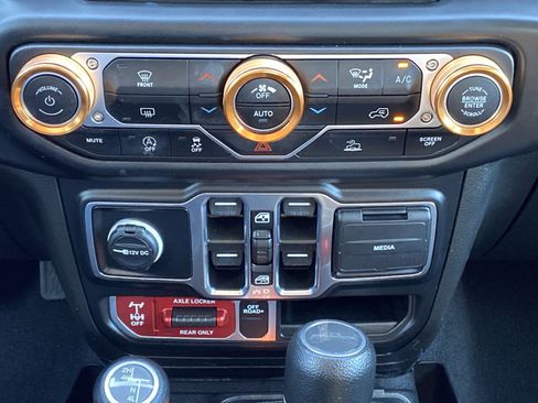 Used 2023 Jeep Gladiator Mojave w/ Trailer Tow Package image 38